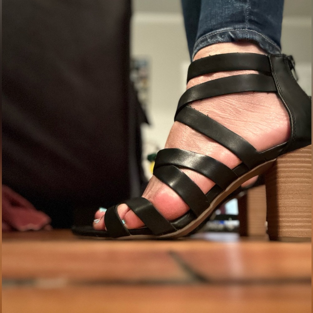 Vintage Thread High Heel Sandals